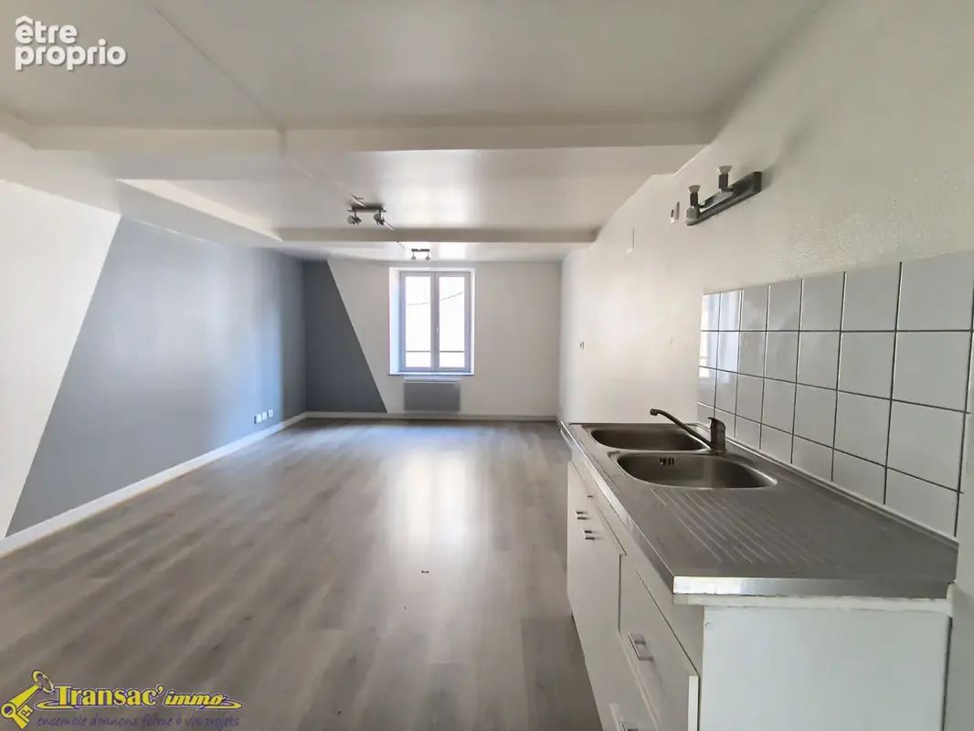 Centre-ville de Thiers, idéal pour investisseurs ! Immeuble avec 4 appartements. - photo 7