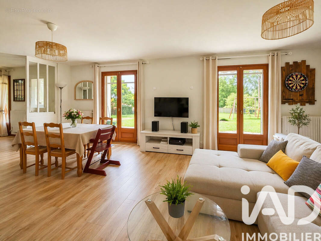 Photo 9 - Maison à MONTBARTIER