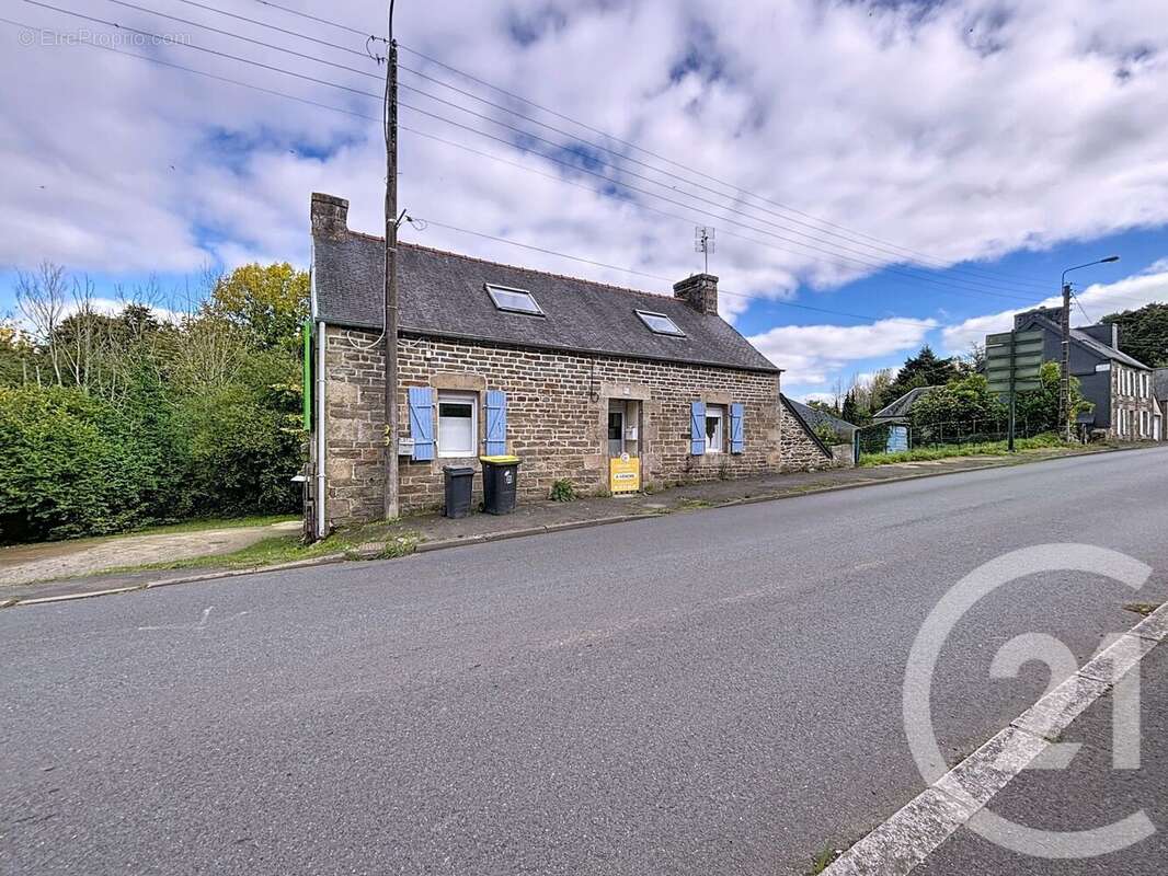 Maison à BELLE-ISLE-EN-TERRE
