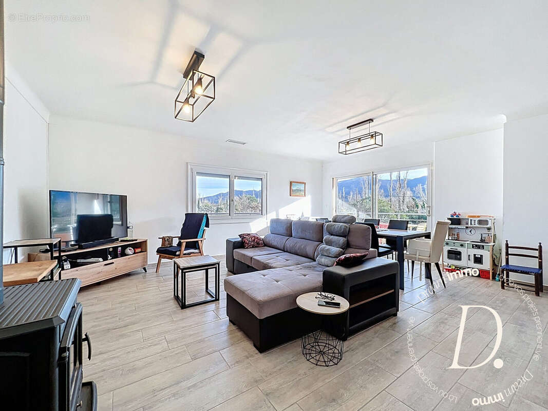 Maison à LAROQUE-DES-ALBERES