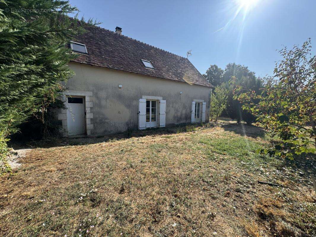 Maison 121 m² à Azay-Le-Ferron  - photo 3