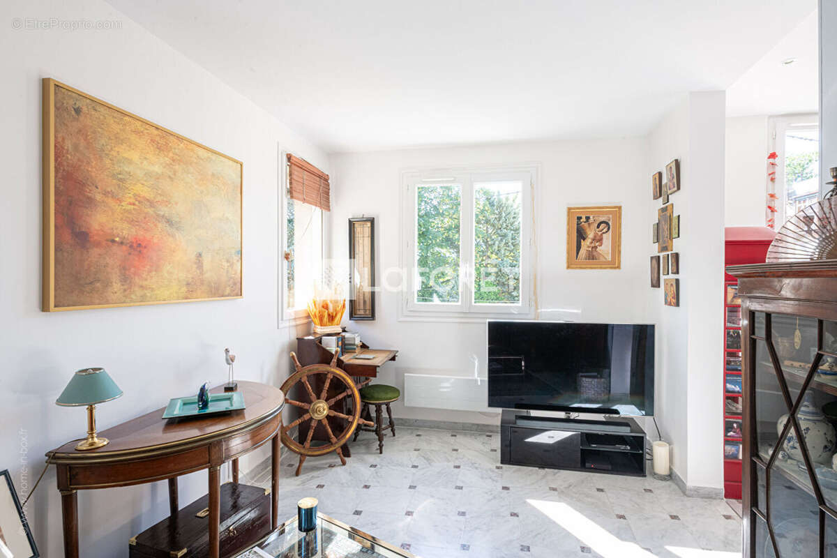 Appartement à GARCHES