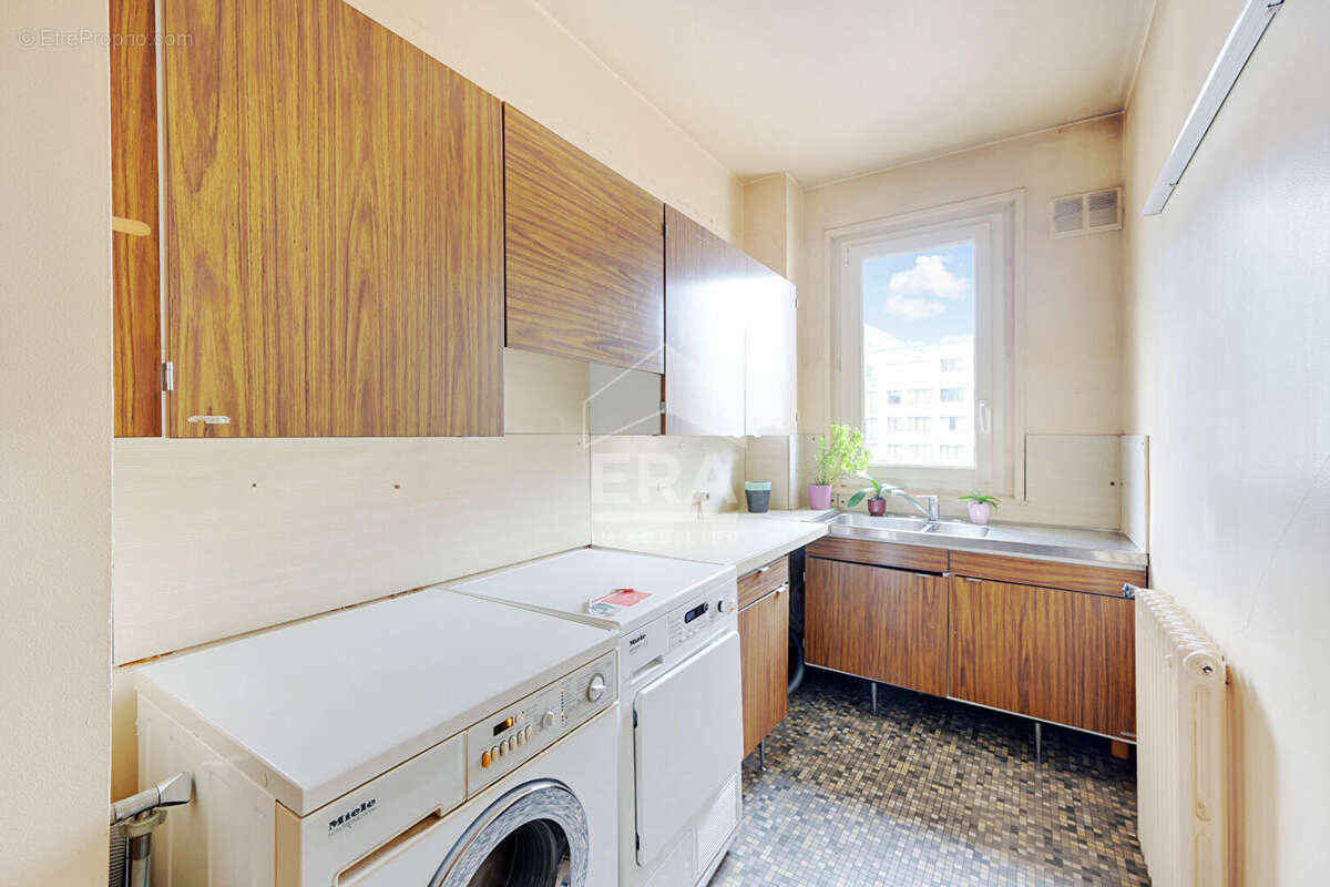 Appartement à PARIS-12E