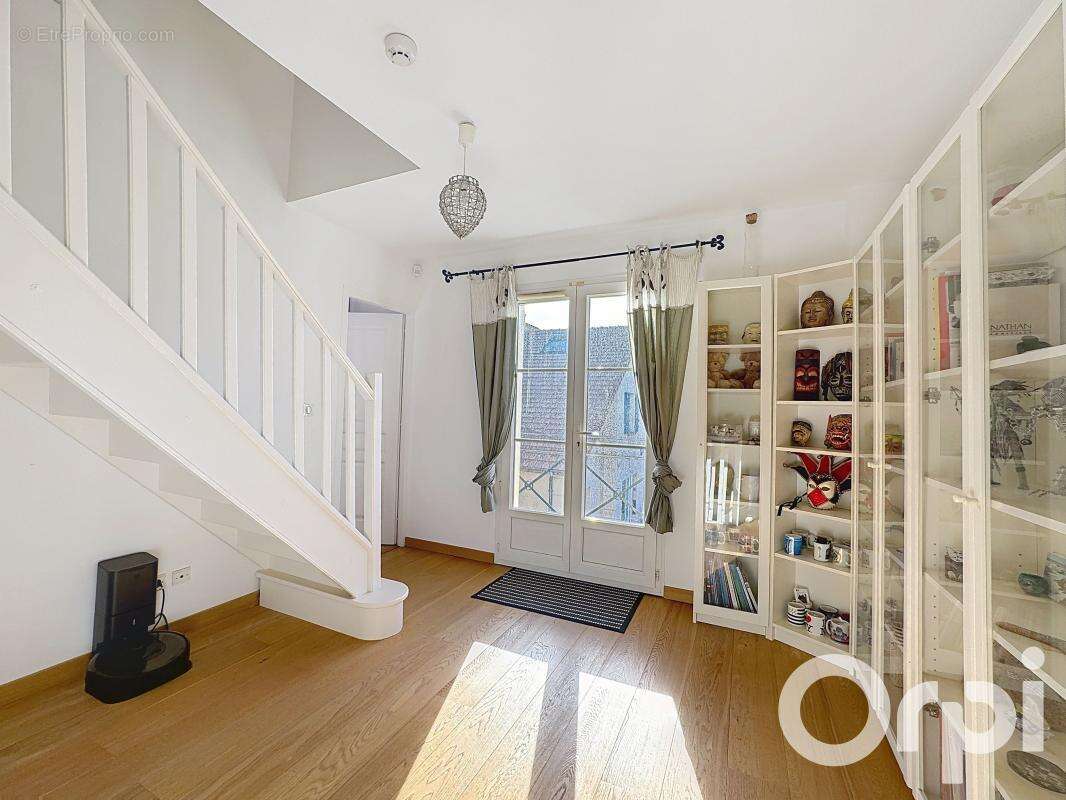 Maison à BALLAINVILLIERS