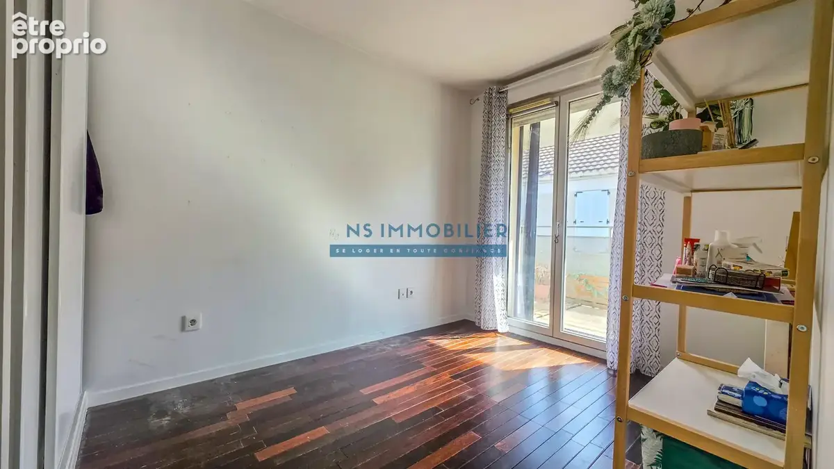 Appartement F4 74m2 + Terrasse + 2 Parkings - photo 6