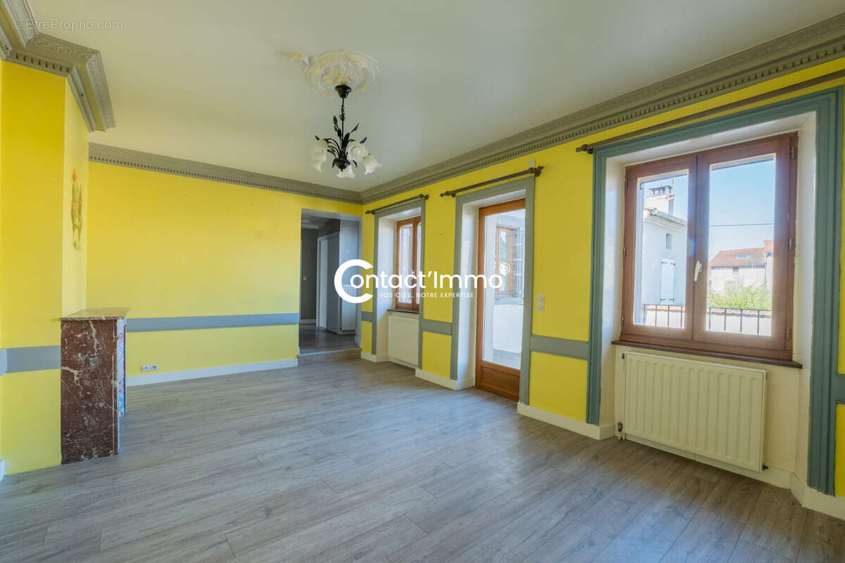 Maison 109 m² à Moissat  - photo 8