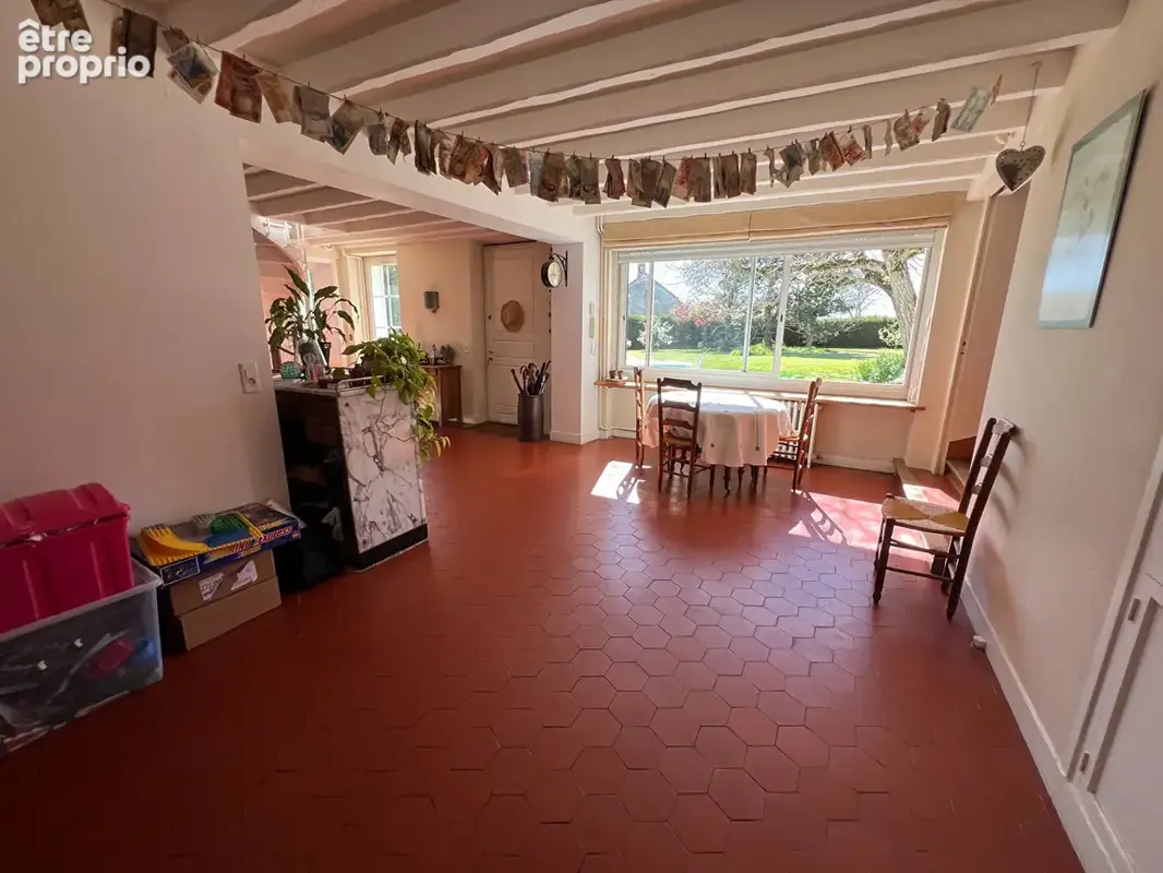 Très jolie longère du XVII eme siècle avec environnement exceptionnel Proche Thoiry  6 pièces 232 m2 - photo 5