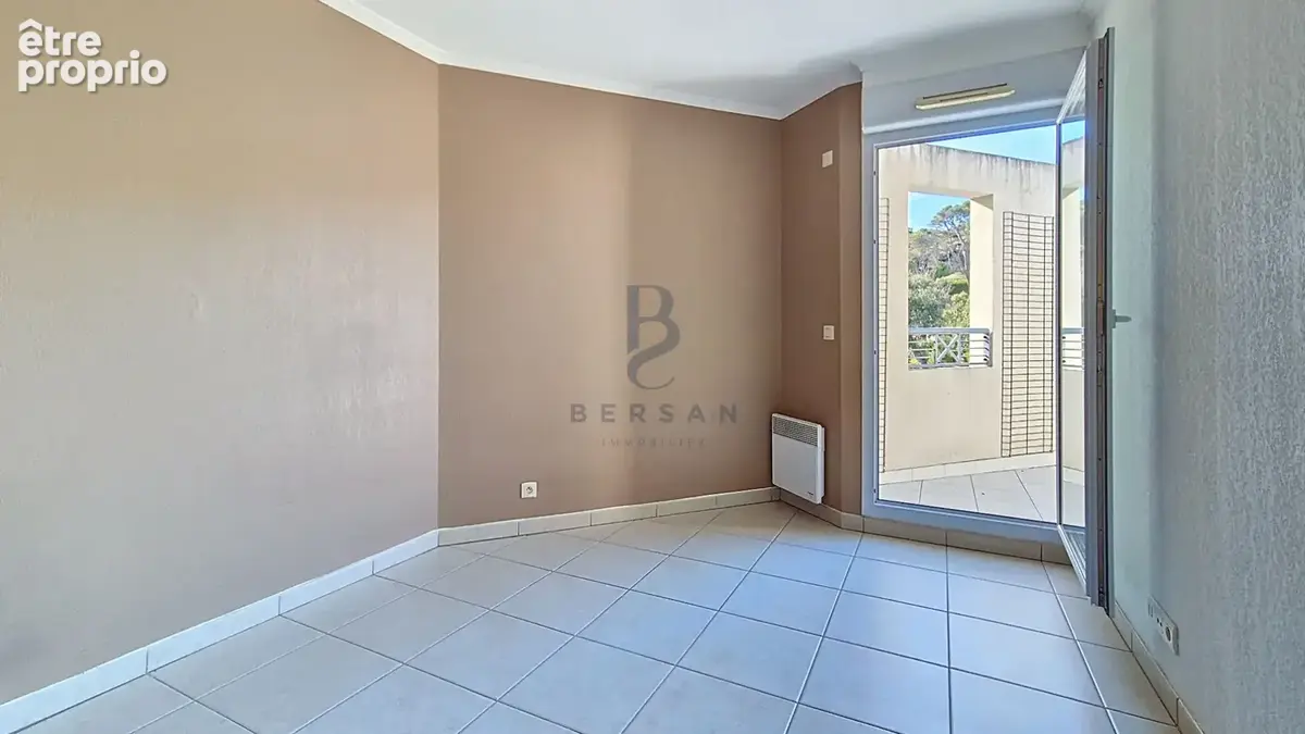 Appartement 2 pieces la tour de mare fréjus proche des commerces - photo 7