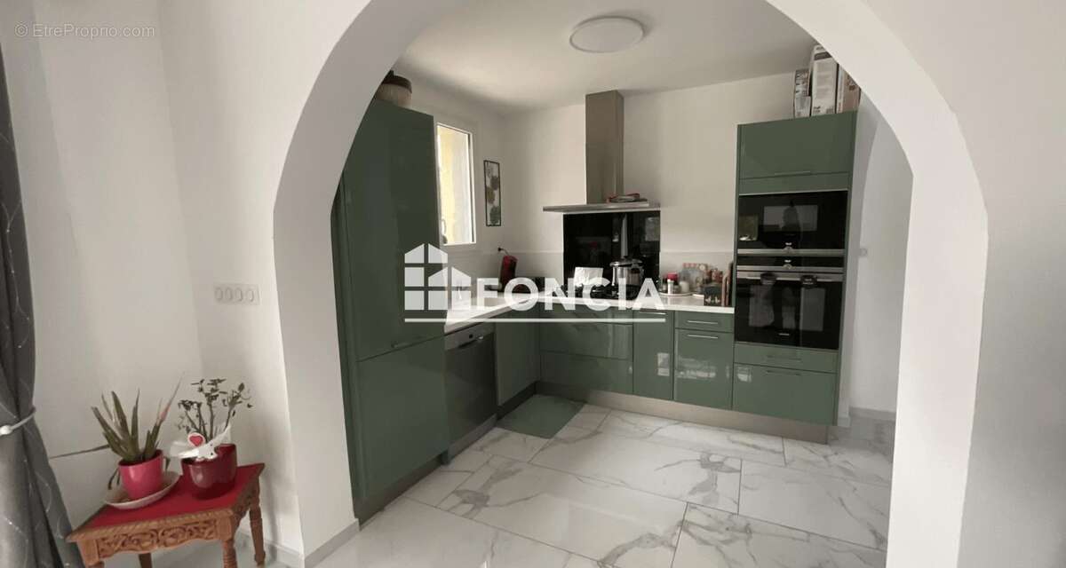 Appartement à LE ROVE