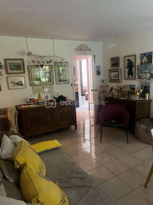 Appartement à CHILLY-MAZARIN