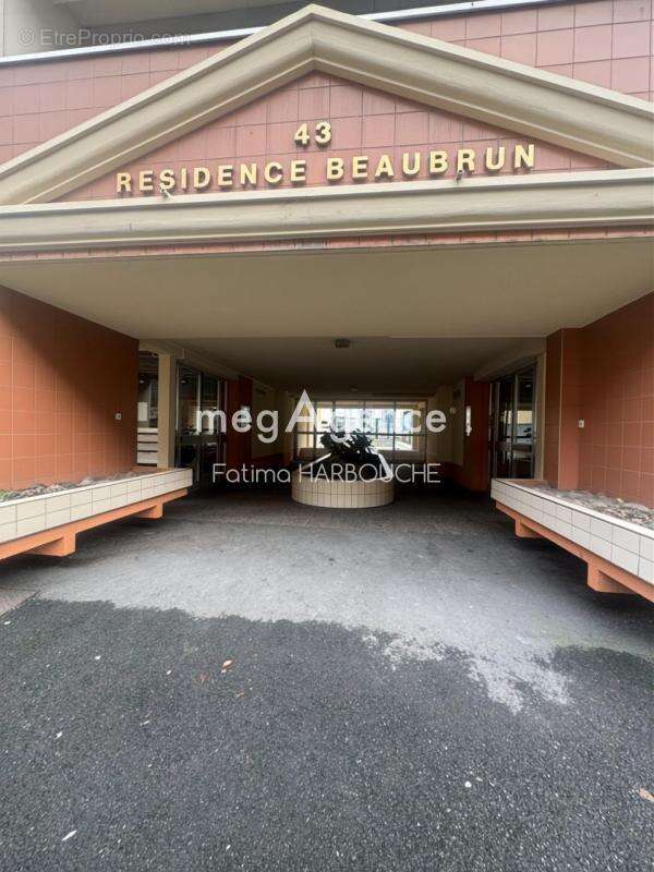 Appartement à SAINT-ETIENNE