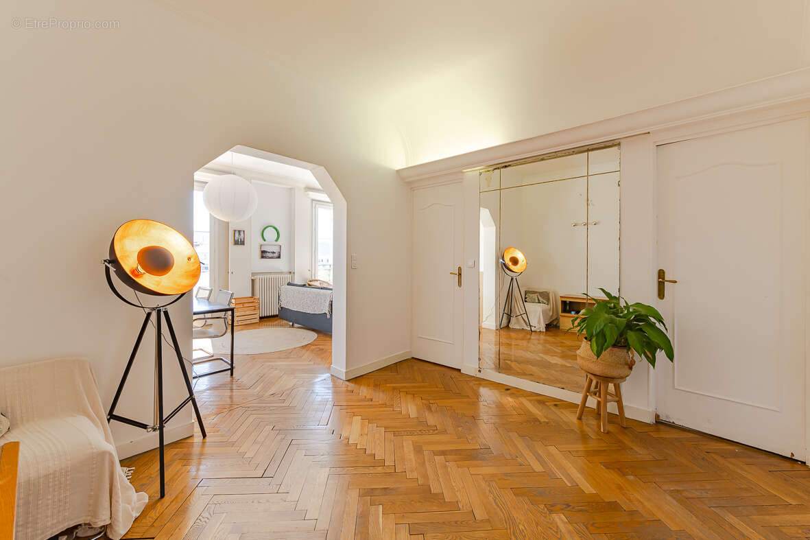Appartement à MARSEILLE-8E
