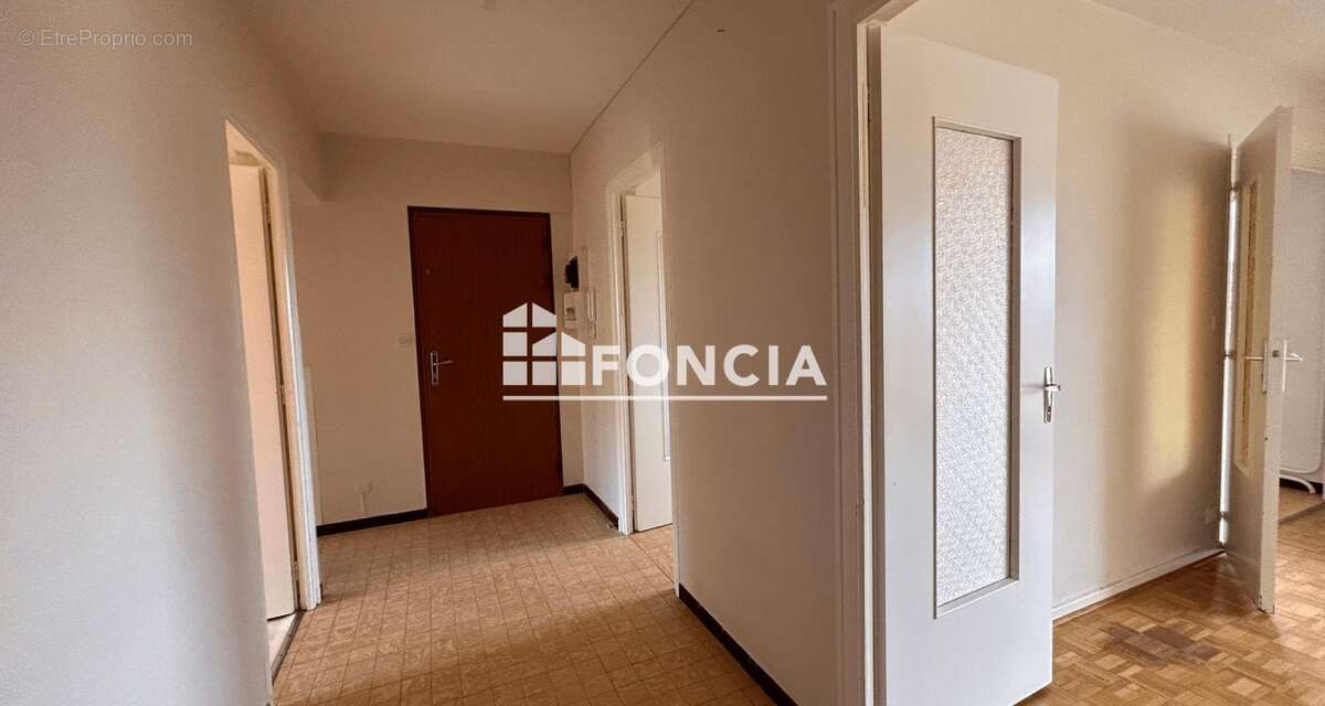 Appartement de type 5 avec garage et cave dans copro sécurisée proche centre ville et Lac Aix les Bains - photo 10