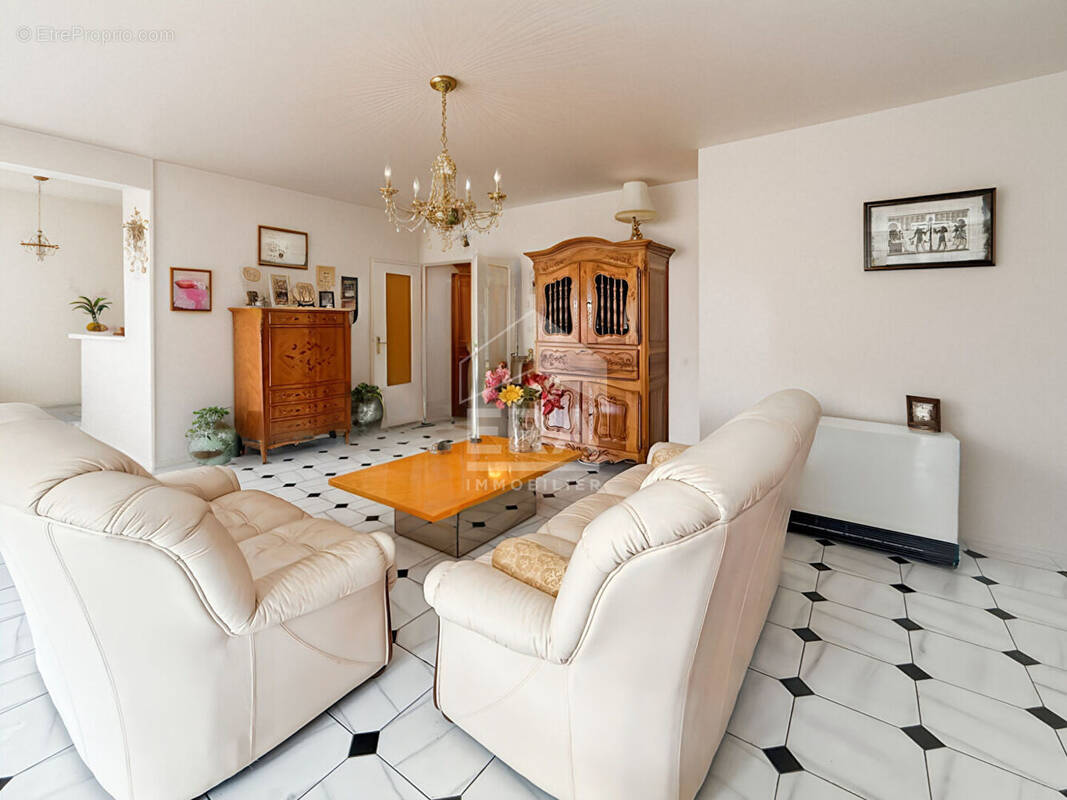 Appartement à CHATEAURENARD