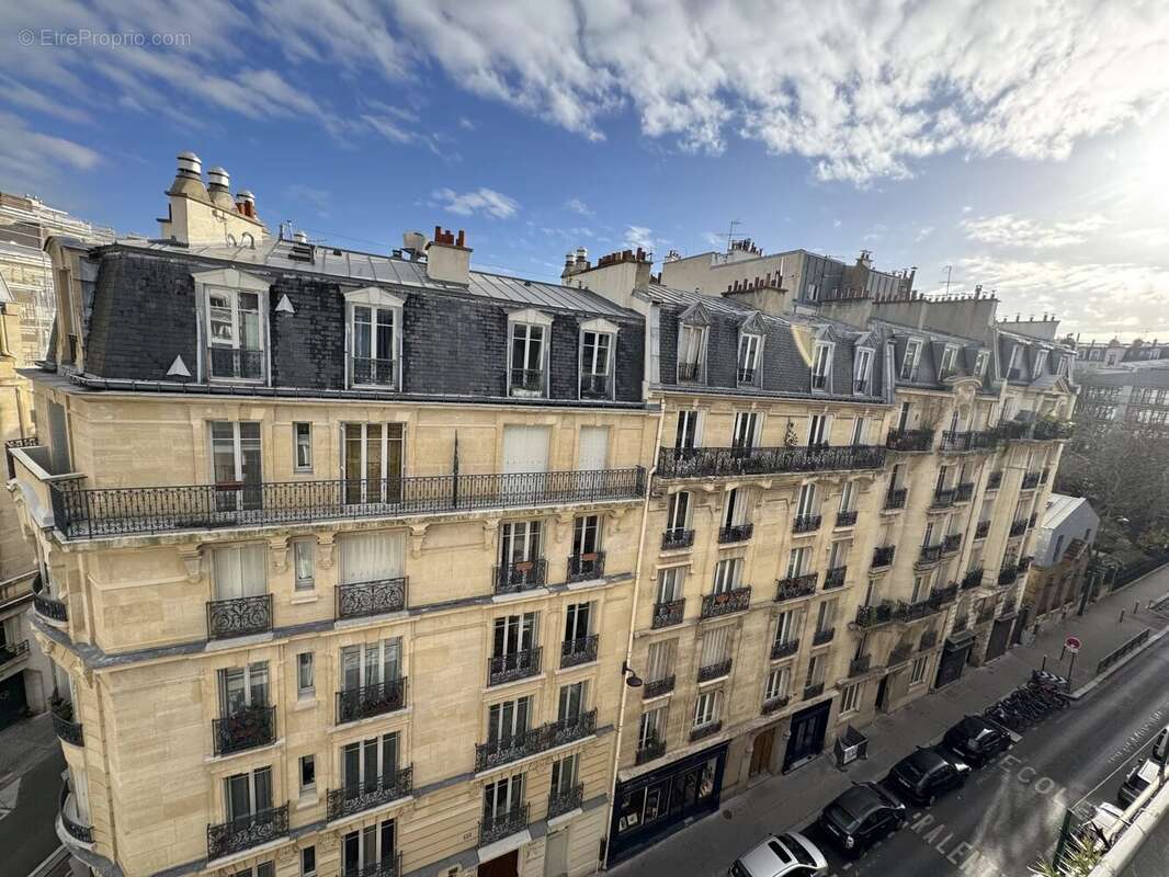 Appartement à PARIS-18E