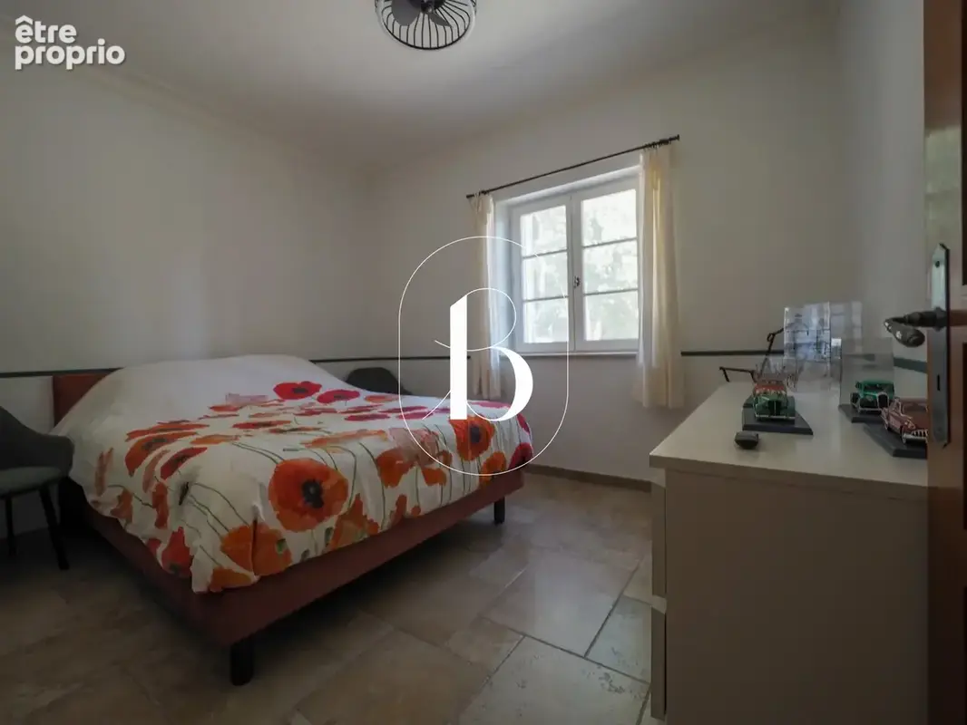 Une maison à découvrir dans un environnement privilégié - photo 11
