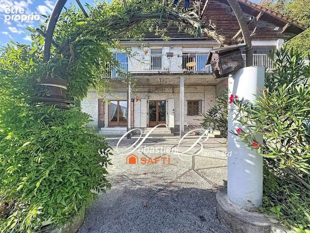 Photo 1 - Maison à CHALLONGES