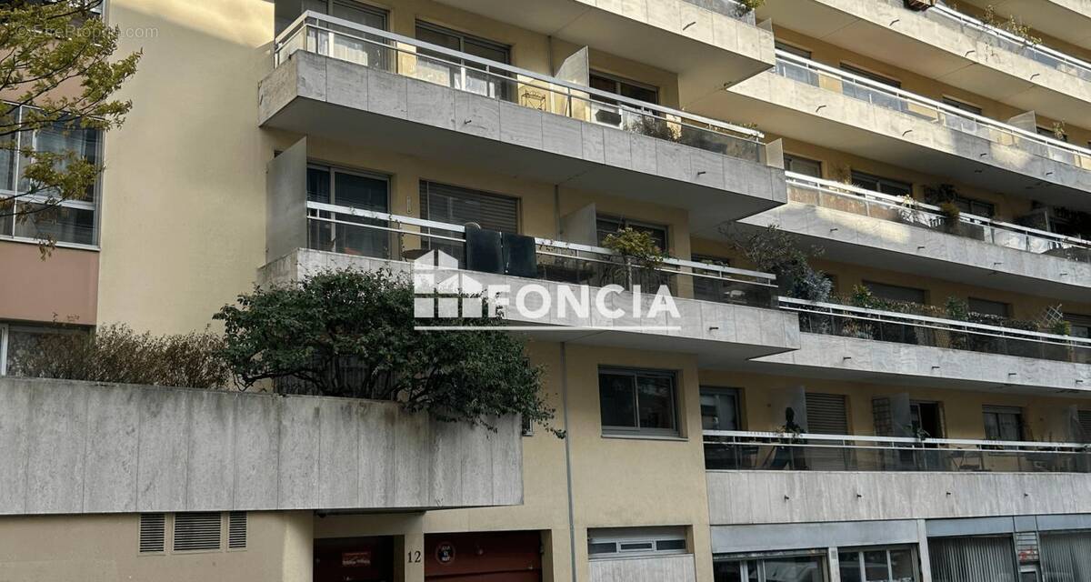 Parking à PARIS-19E