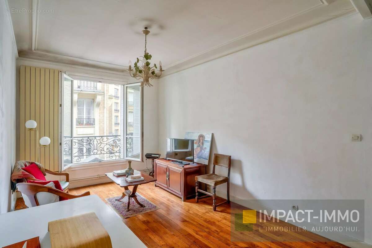Appartement à PARIS-18E