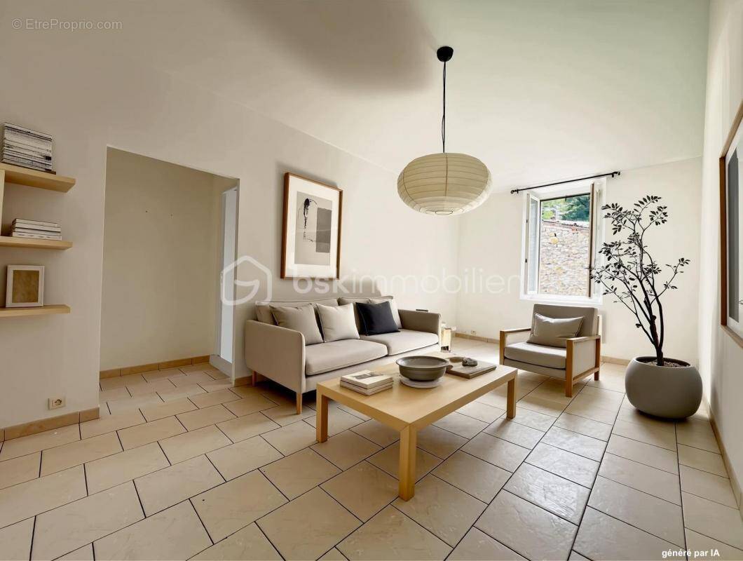 Appartement à MOLIERES-SUR-CEZE