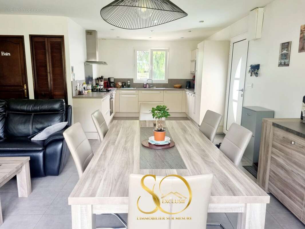 Maison à MEZIERES-SUR-SEINE