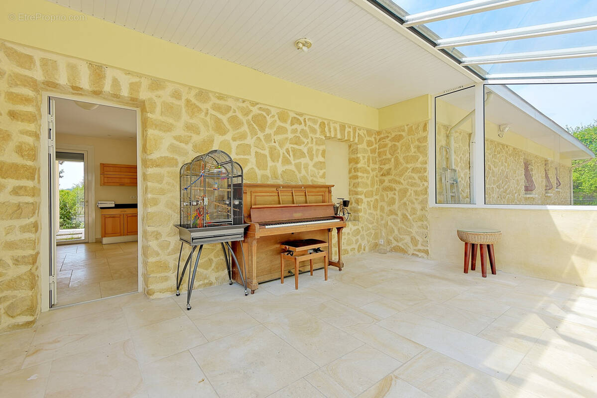 Maison à CAMBLANES-ET-MEYNAC