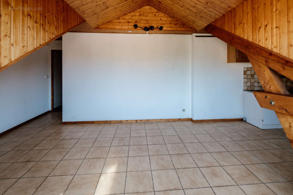 Appartement à LES HOPITAUX-NEUFS