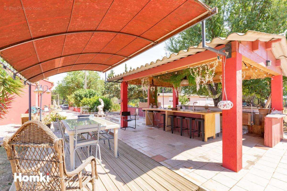 Maison à VILLEMOUSTAUSSOU