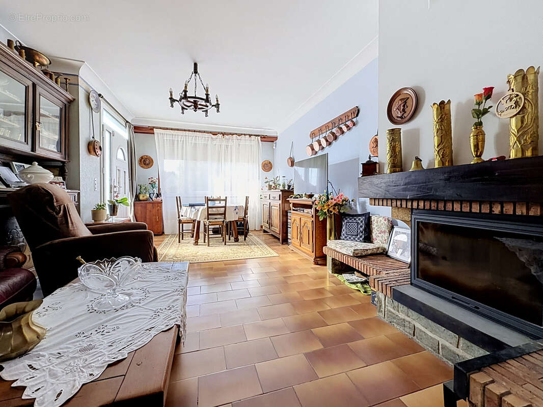 Autre à SAUVAGNON