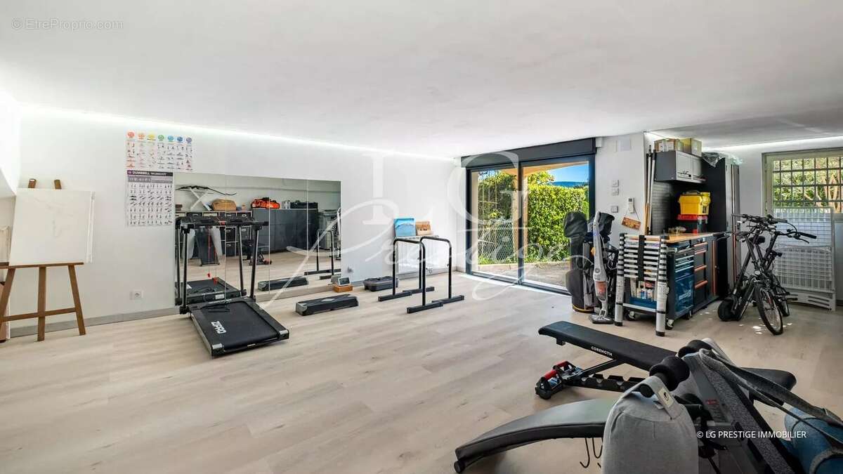 Maison à MANDELIEU-LA-NAPOULE