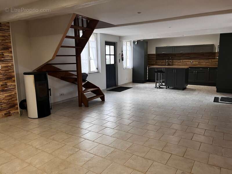 Maison à CRESSONSACQ