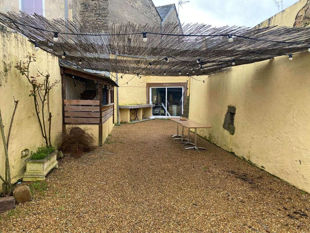 Appartement à LOUERRE