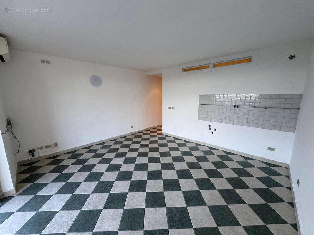 Appartement à ROQUEBRUNE-CAP-MARTIN