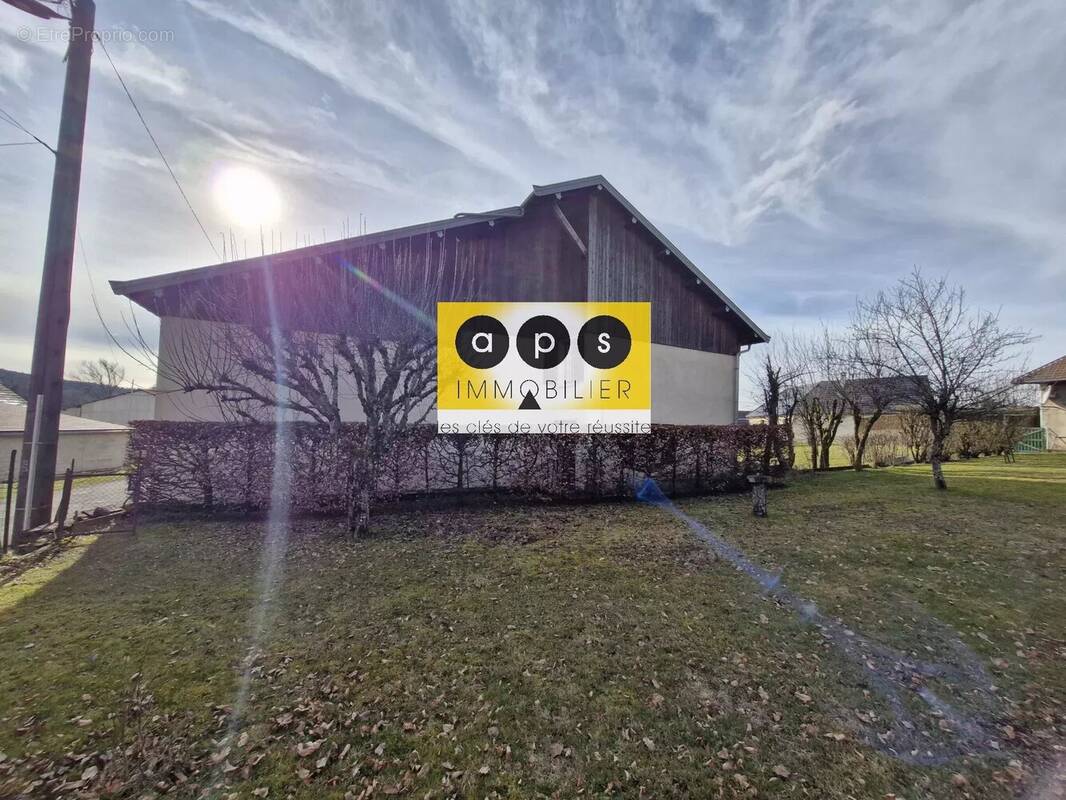 Maison à CHAMPAGNOLE