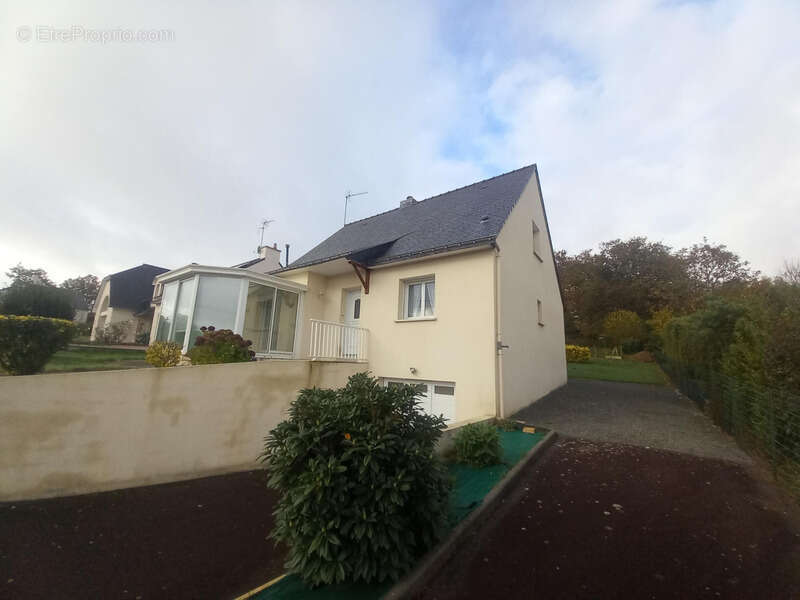 Maison à SAINT-JEAN-LA-POTERIE