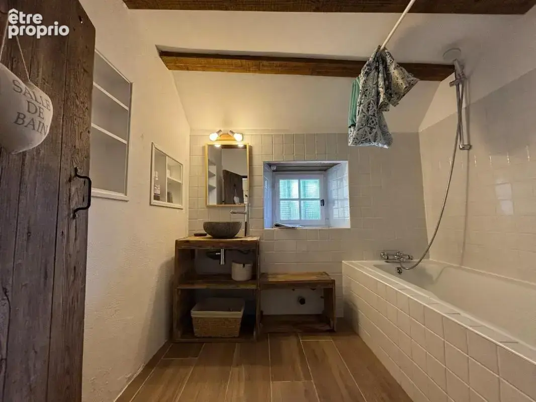 Propriété en pierre rénovée avec maison, 3 gîtes, bassin de détente et fort potentiel locatif – Périgord Noir - photo 16