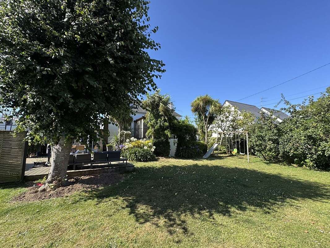 Maison à LE RELECQ-KERHUON