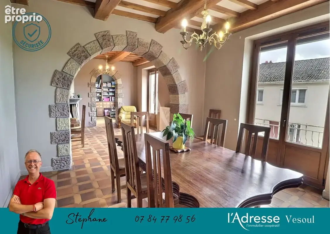 Maison mitoyenne de village avec 5 chambres et plus - photo 2