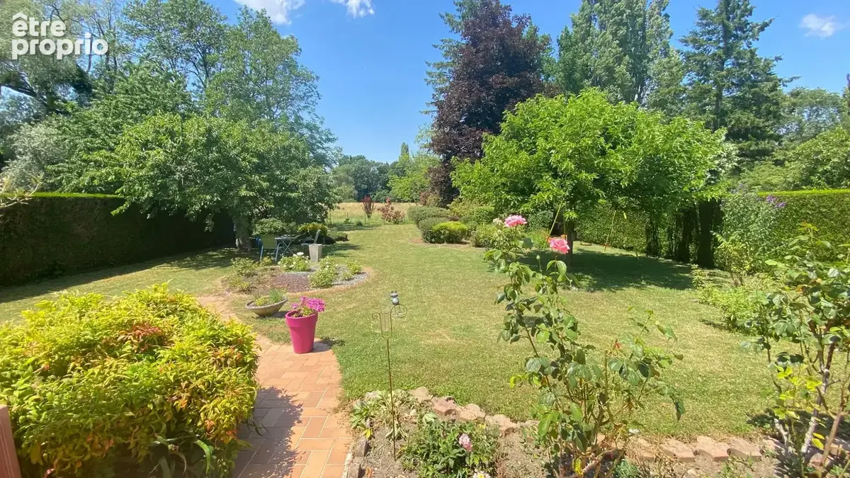 Maison 175 m² à Checy  - photo 2