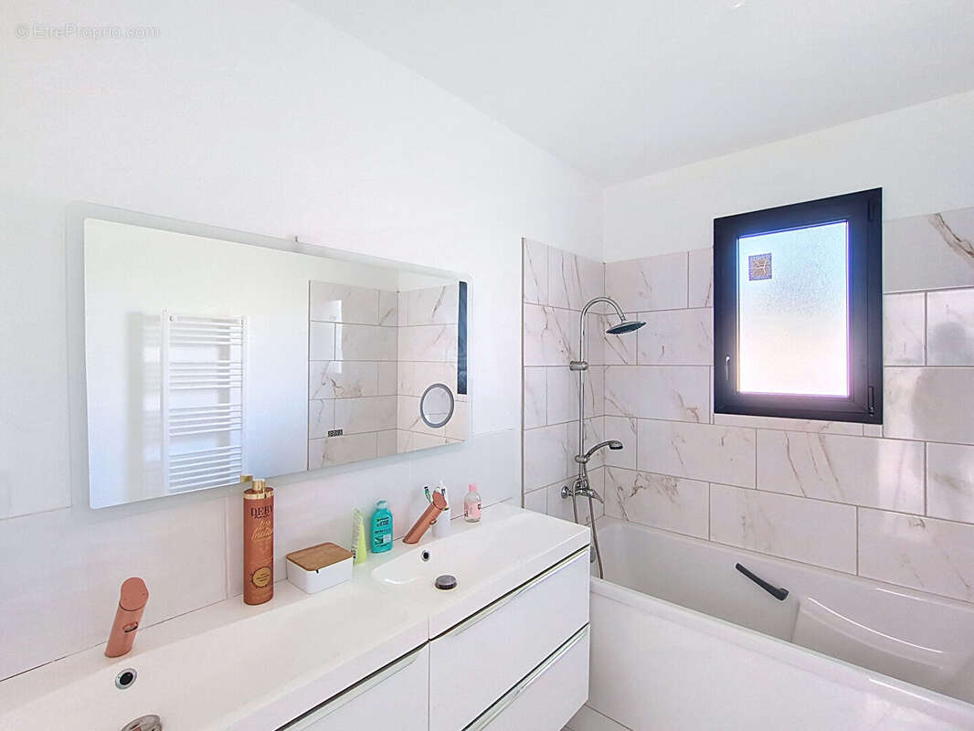 Maison à SAINT-ANDRE-DE-CUBZAC