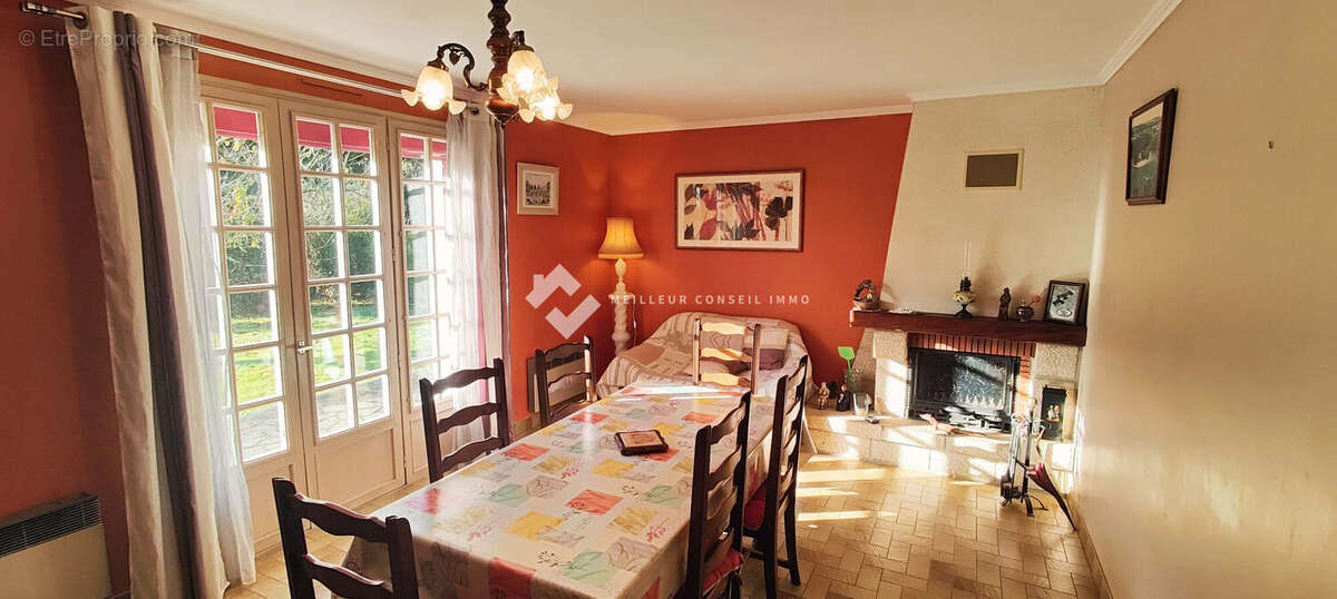 Maison à CAUREL