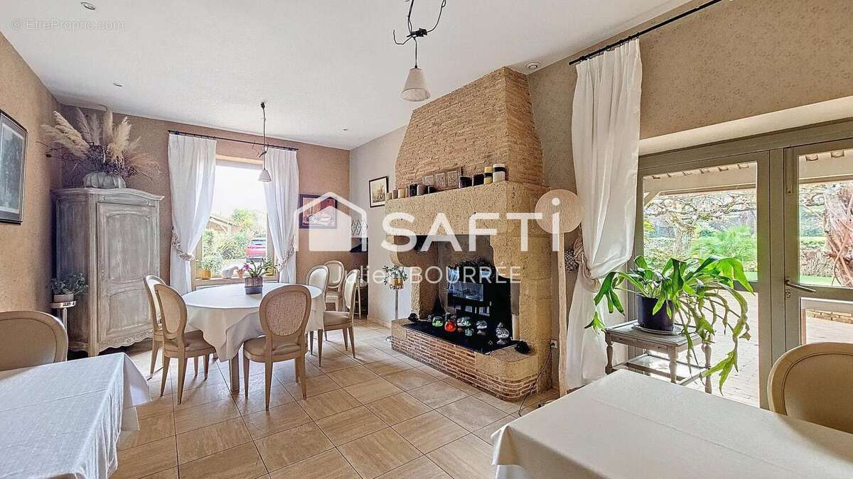 Photo 2 - Commerce à LANGON