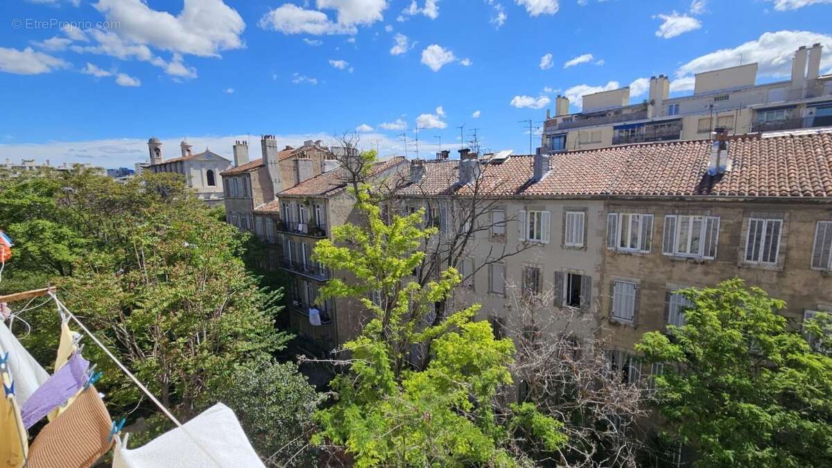Appartement à MARSEILLE-4E