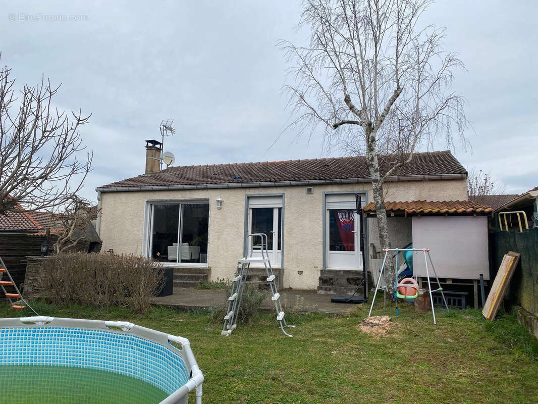 Maison à AIGUEFONDE