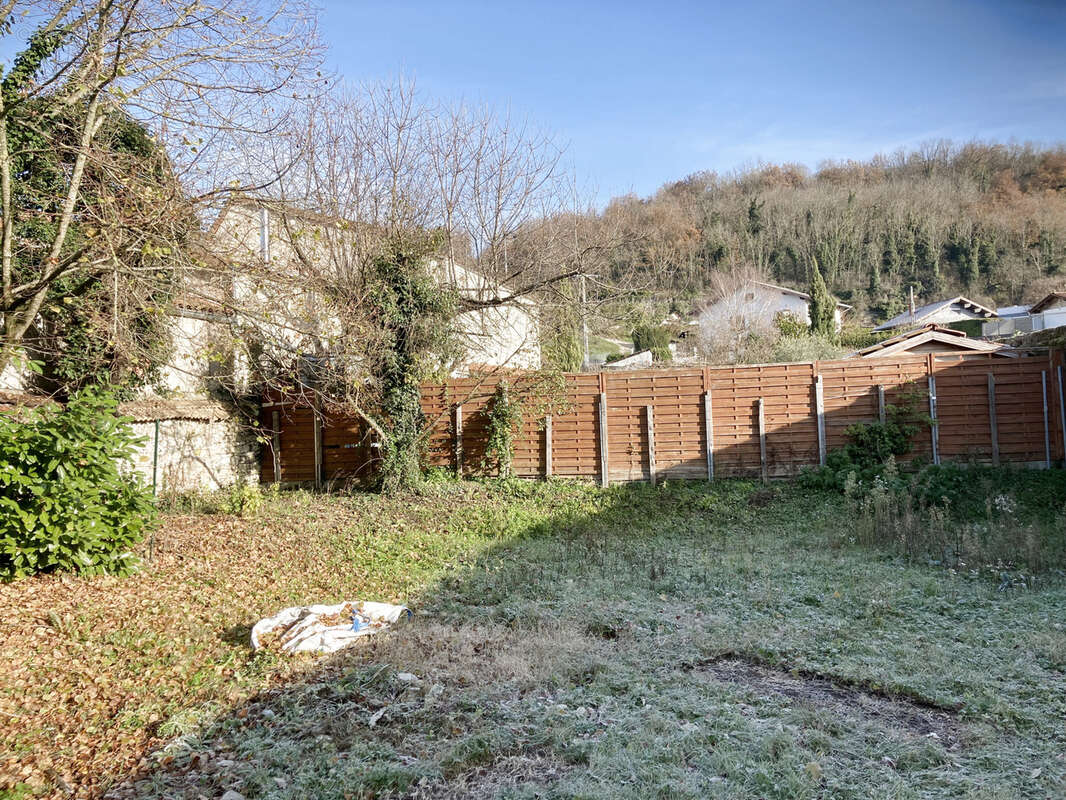 Terrain à SAULT-BRENAZ