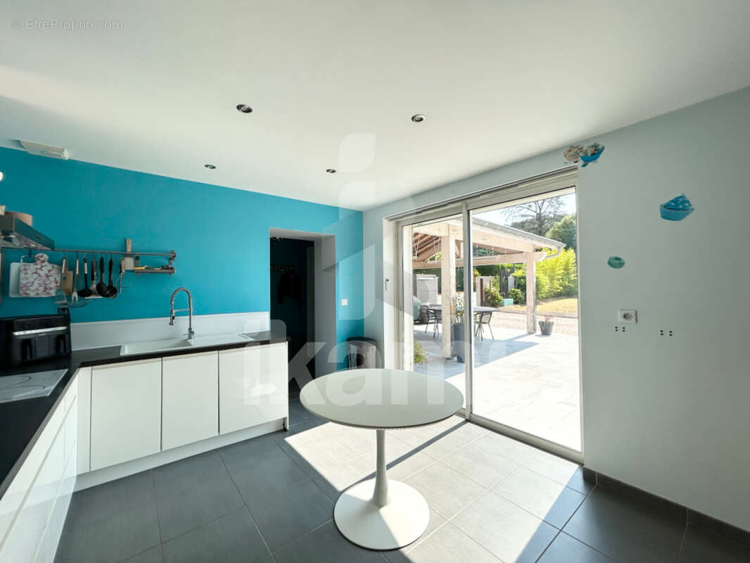 Maison de 176 m2 avec piscine - photo 6