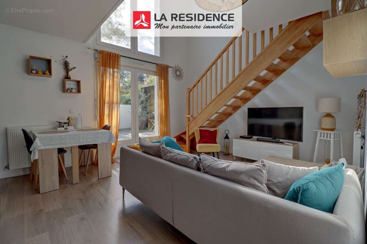 Appartement 76 m² à Poissy  - photo 2