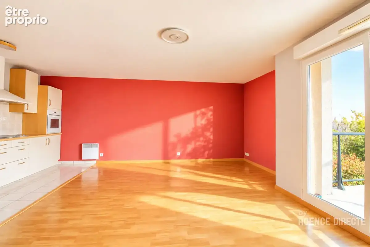 Appartement / 2 CHAMBRES / 1 garage boxé / rue de NANTES - photo 3