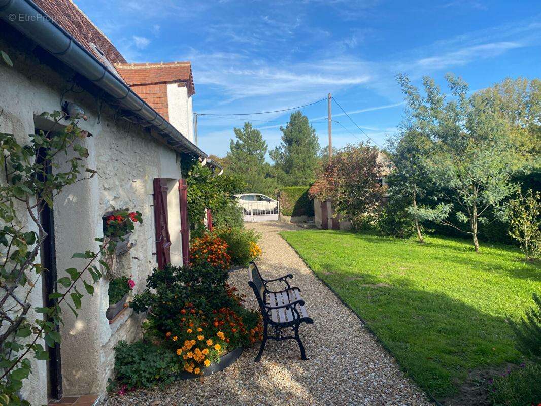 Maison à MEZIERES-EN-BRENNE
