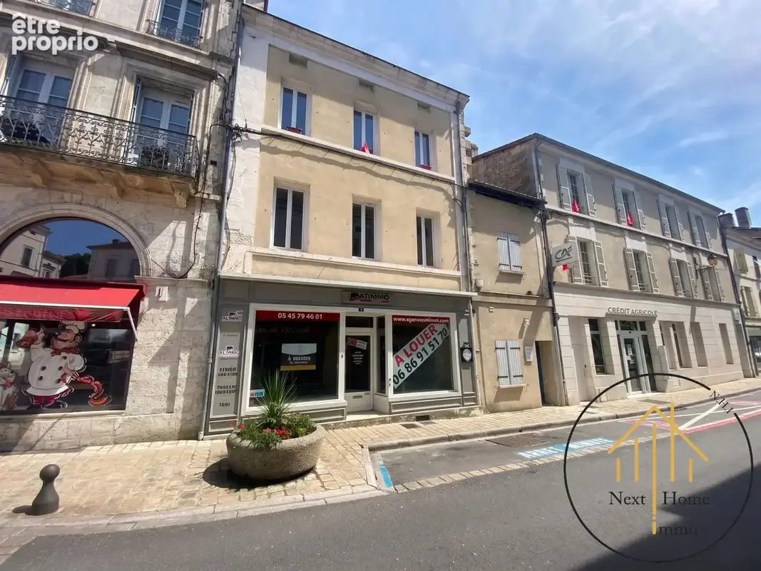 Appartement 187 m² à Chalais  - photo 2